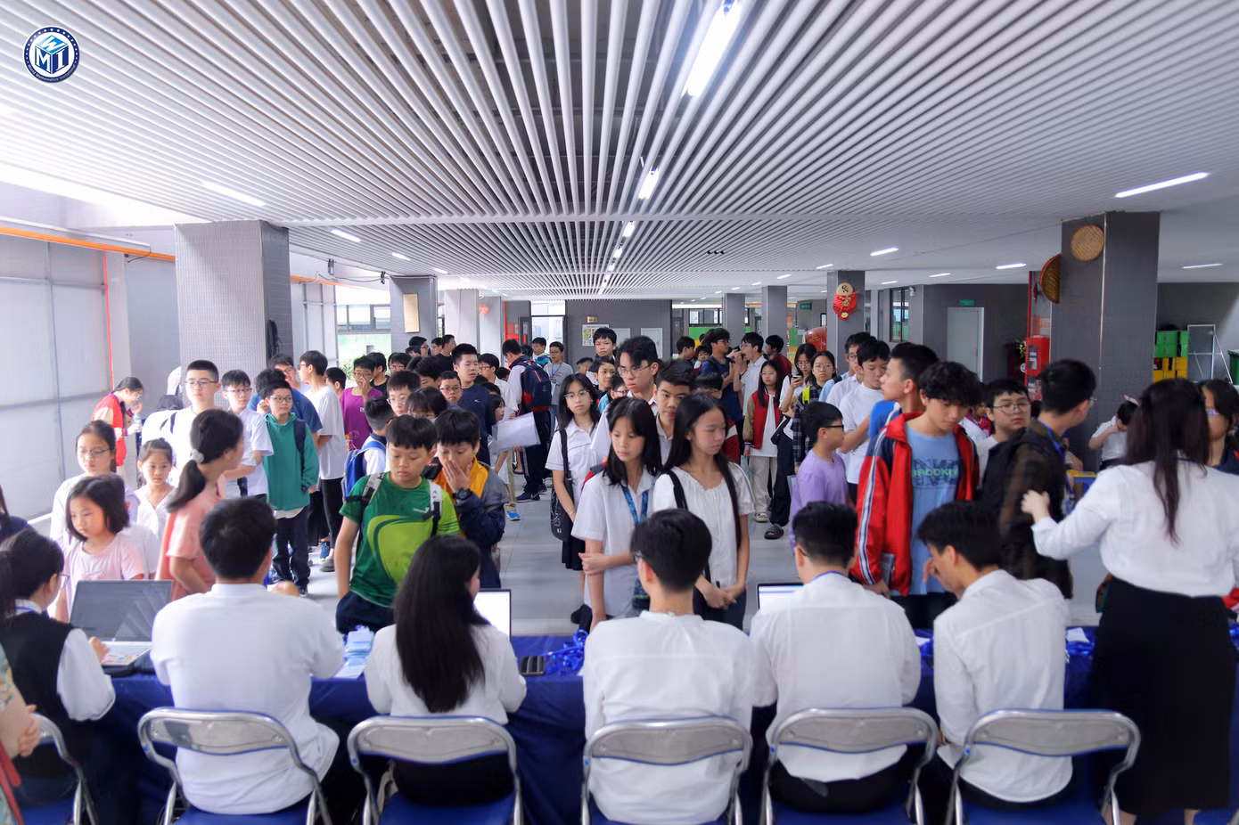 Gần 400 thí sinh đến từ các trường Tiểu học, THCS và THPT trên địa bàn Hà Nội