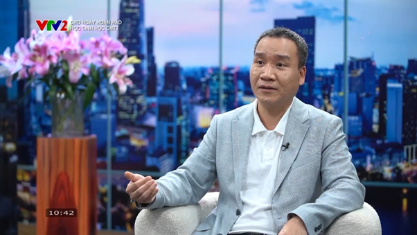 Chia sẻ với phóng viên VTV, ông Chu Tuấn Anh cho biết sinh viên cần thành thạo nhiều ngôn ngữ lập trình để đáp ứng nhu cầu đa dạng của doanh nghiệp