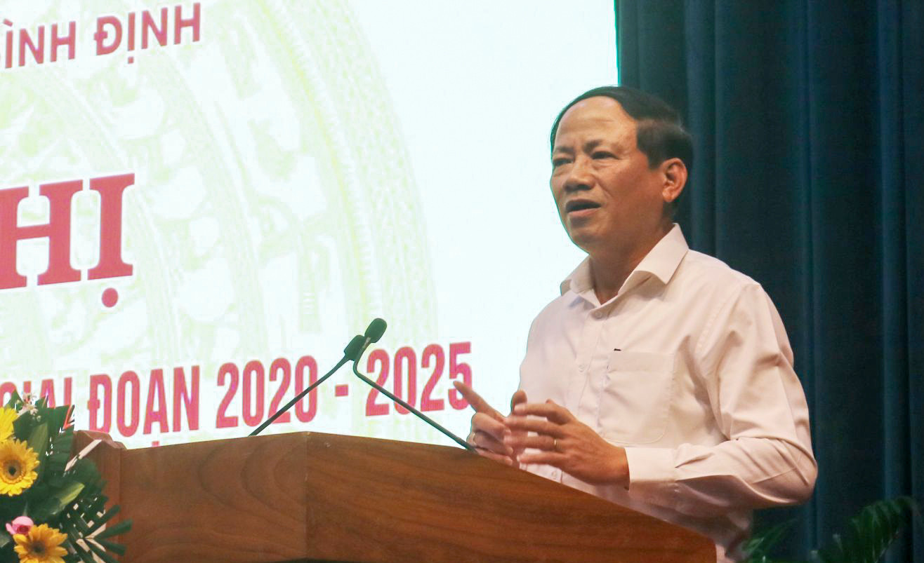 Chủ tịch UBND tỉnh Bình Định Phạm Anh Tuấn phát biểu Chủ tịch UBND tỉnh Bình Định Phạm Anh Tuấn phát biểu