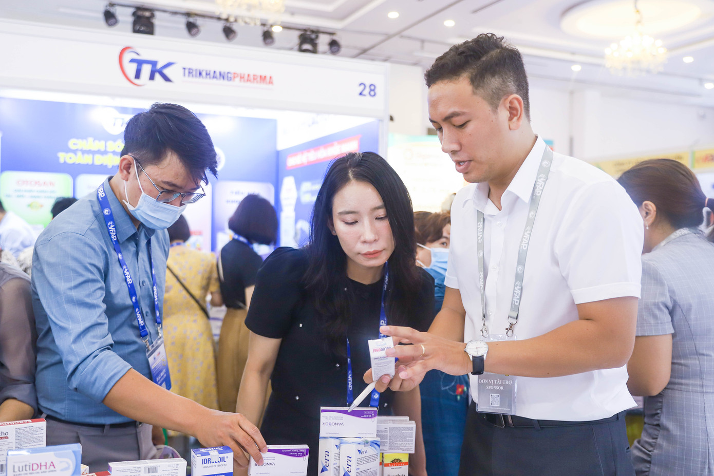 Các sản phẩm hỗ trợ sinh sản, chăm sóc mẹ bầu và thai nhi, dự phòng và hỗ trợ điều trị HPV của Euro Pharm VN được nhiều bác sĩ quan tâm tìm hiểu