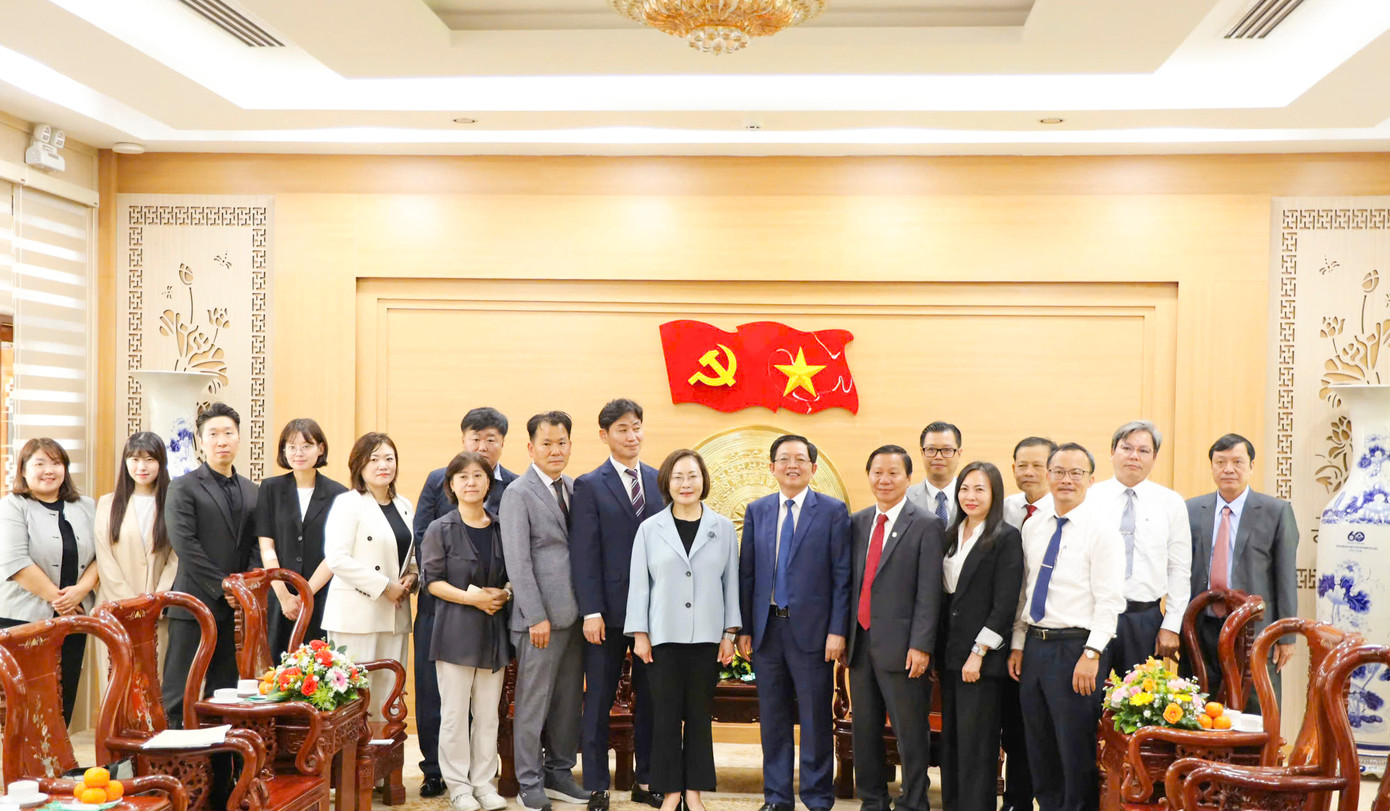 Qua 29 năm, mối quan hệ hữu nghị giữa hai địa phương không ngừng được thắt chặt. Qua 29 năm, mối quan hệ hữu nghị giữa hai địa phương không ngừng được thắt chặt.