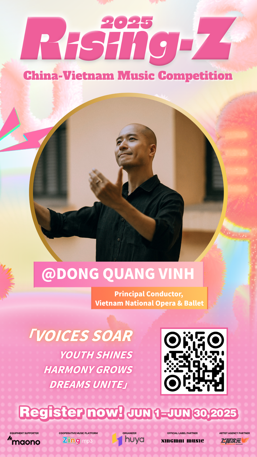 The lineup of Sino-Vietnam international jury led by ĐồNG QUANG VINH