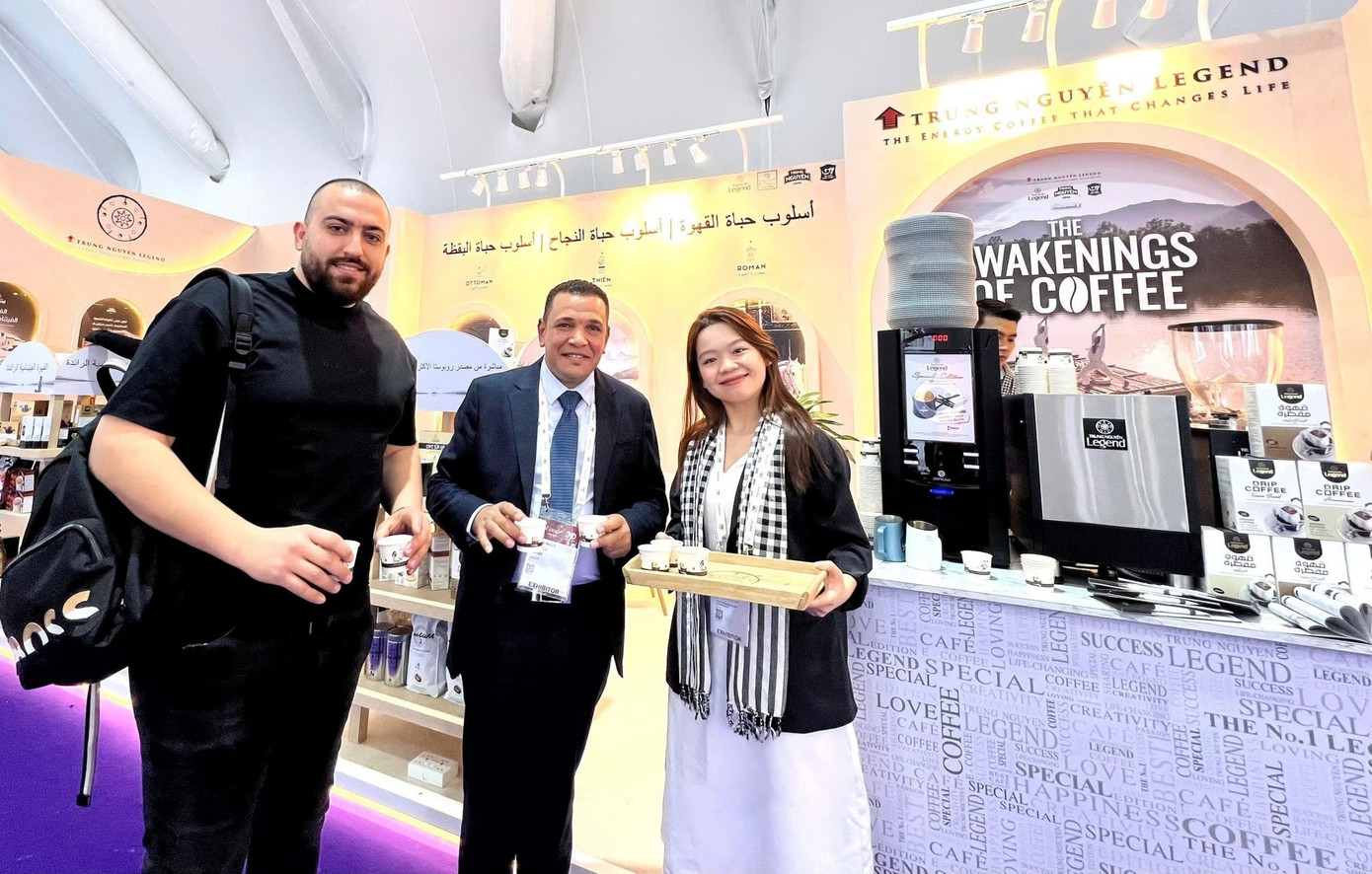 Trung Nguyên Legend mang đến những trải nghiệm đặc biệt về 3 nền văn minh cà phê thế giới tại các triển lãm ở Mỹ, Nga, Ấn Độ, Dubai… thu hút sự quan tâm của đông đảo đối tác, khách hàng quốc tế. Trung Nguyên Legend mang đến những trải nghiệm đặc biệt về 3 nền văn minh cà phê thế giới tại các triển lãm ở Mỹ, Nga, Ấn Độ, Dubai… thu hút sự quan tâm của đông đảo đối tác, khách hàng quốc tế.