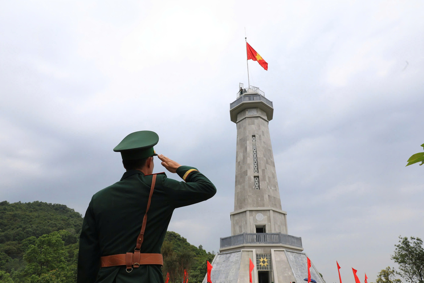 Cột cờ A Pa Chải khẳng định mạnh mẽ chủ quyền quốc gia nơi phên dậu Tổ quốc Cột cờ A Pa Chải khẳng định mạnh mẽ chủ quyền quốc gia nơi phên dậu Tổ quốc