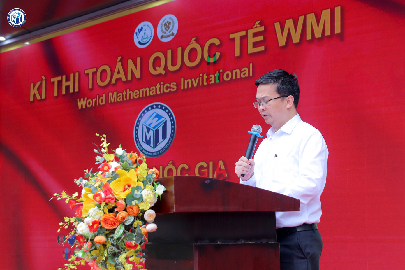 Ông Đặng Trần Xuân – Phó Trưởng phòng Giáo dục Trung học, Sở Giáo dục và Đào tạo thành phố Hà Nội gửi lời động viên đến các thí sinh