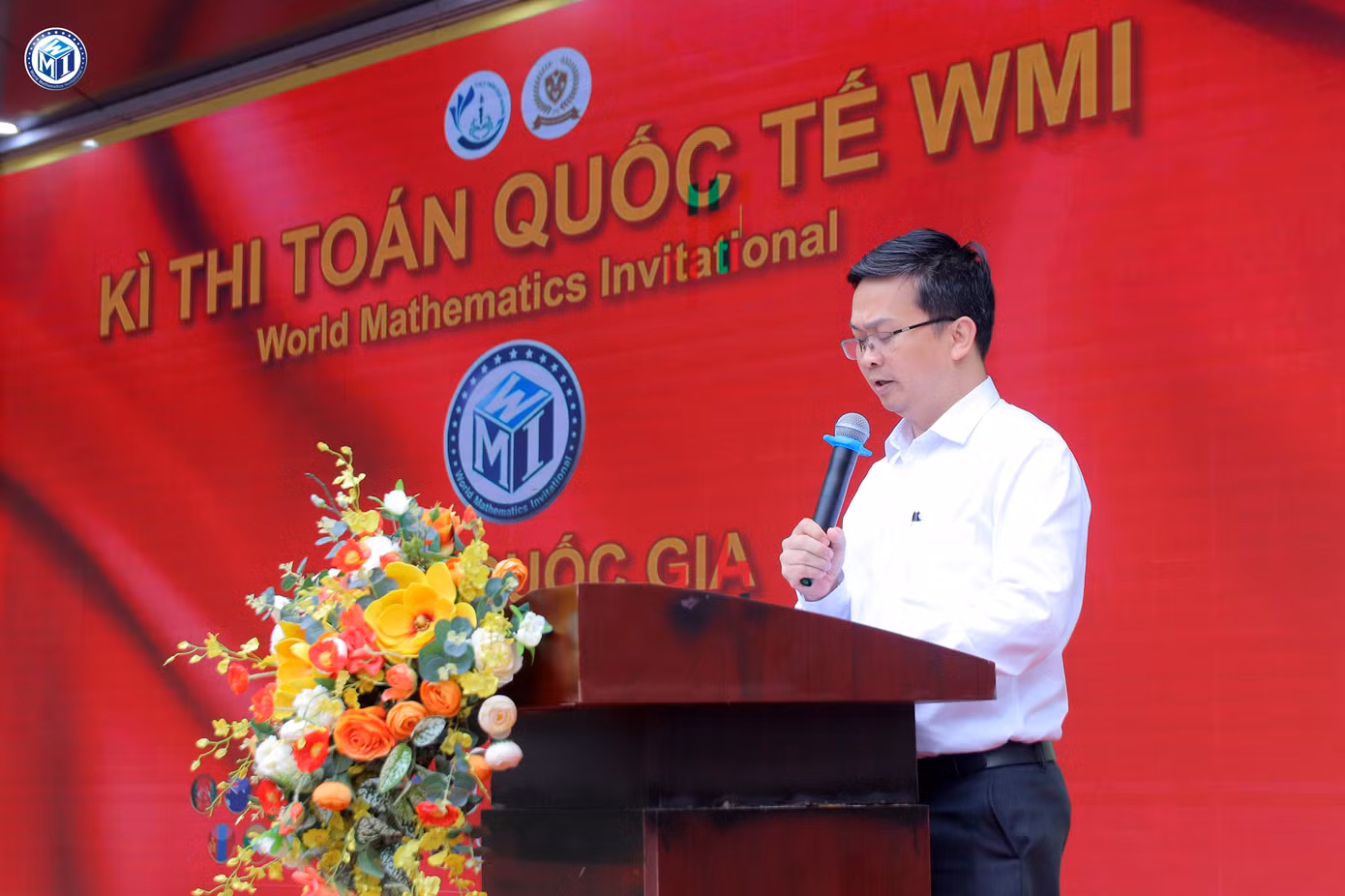 Ông Đặng Trần Xuân – Phó Trưởng phòng Giáo dục Trung học, Sở Giáo dục và Đào tạo thành phố Hà Nội gửi lời động viên đến các thí sinh