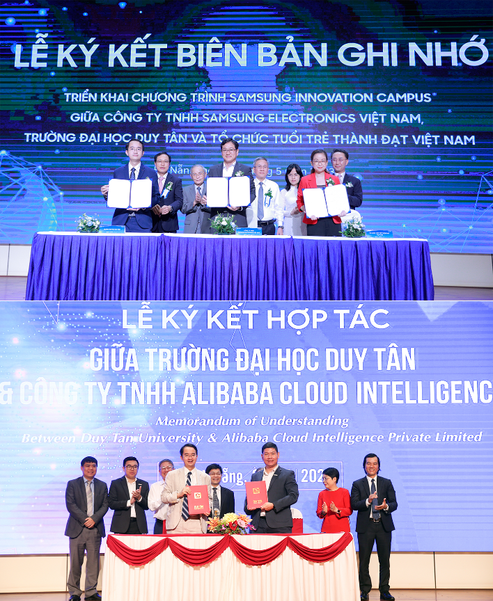 Hợp tác với các doanh nghiệp IT hàng đầu mang lại cơ hội học tập AI cho sinh viên ĐH Duy Tân Hợp tác với các doanh nghiệp IT hàng đầu mang lại cơ hội học tập AI cho sinh viên ĐH Duy Tân