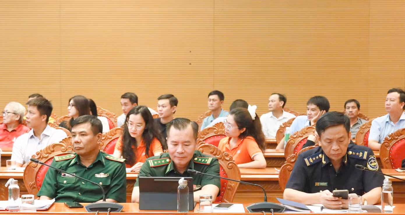 Các đại biểu tham gia hội nghị. Các đại biểu tham gia hội nghị.