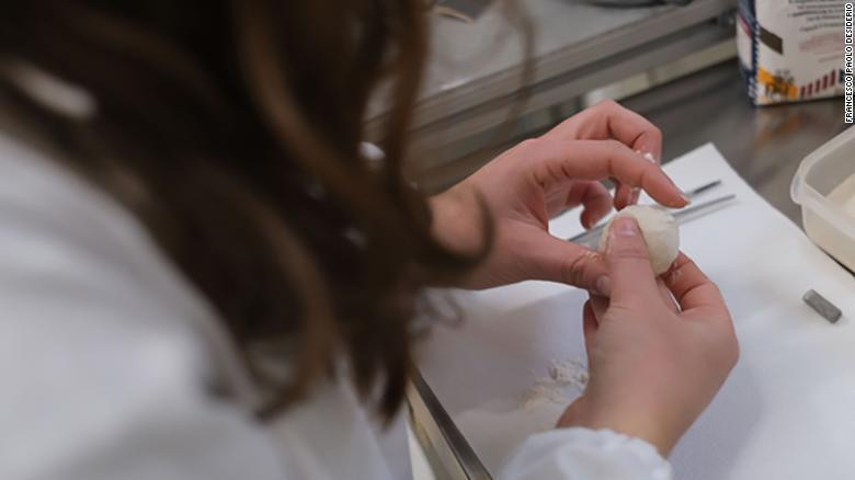 Các nhà nghiên cứu thử nghiệm thành công với một lượng bột rất nhỏ.