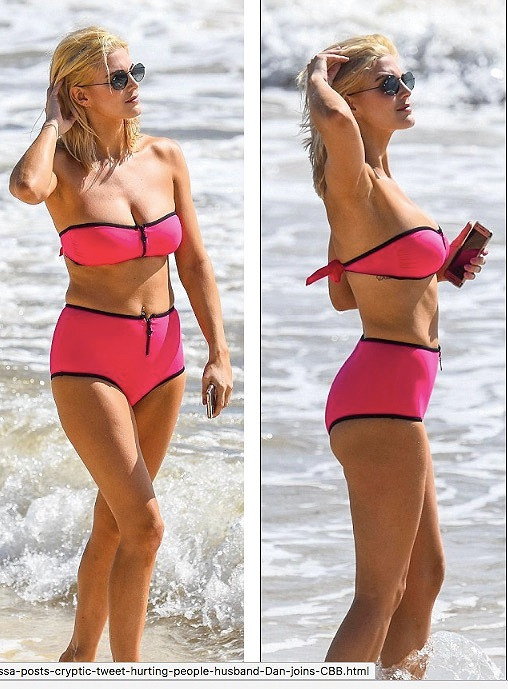 Ashley James khoe ngực nảy nở và vòng 2 không ngấn mỡ với bikini bé xíu ảnh 9