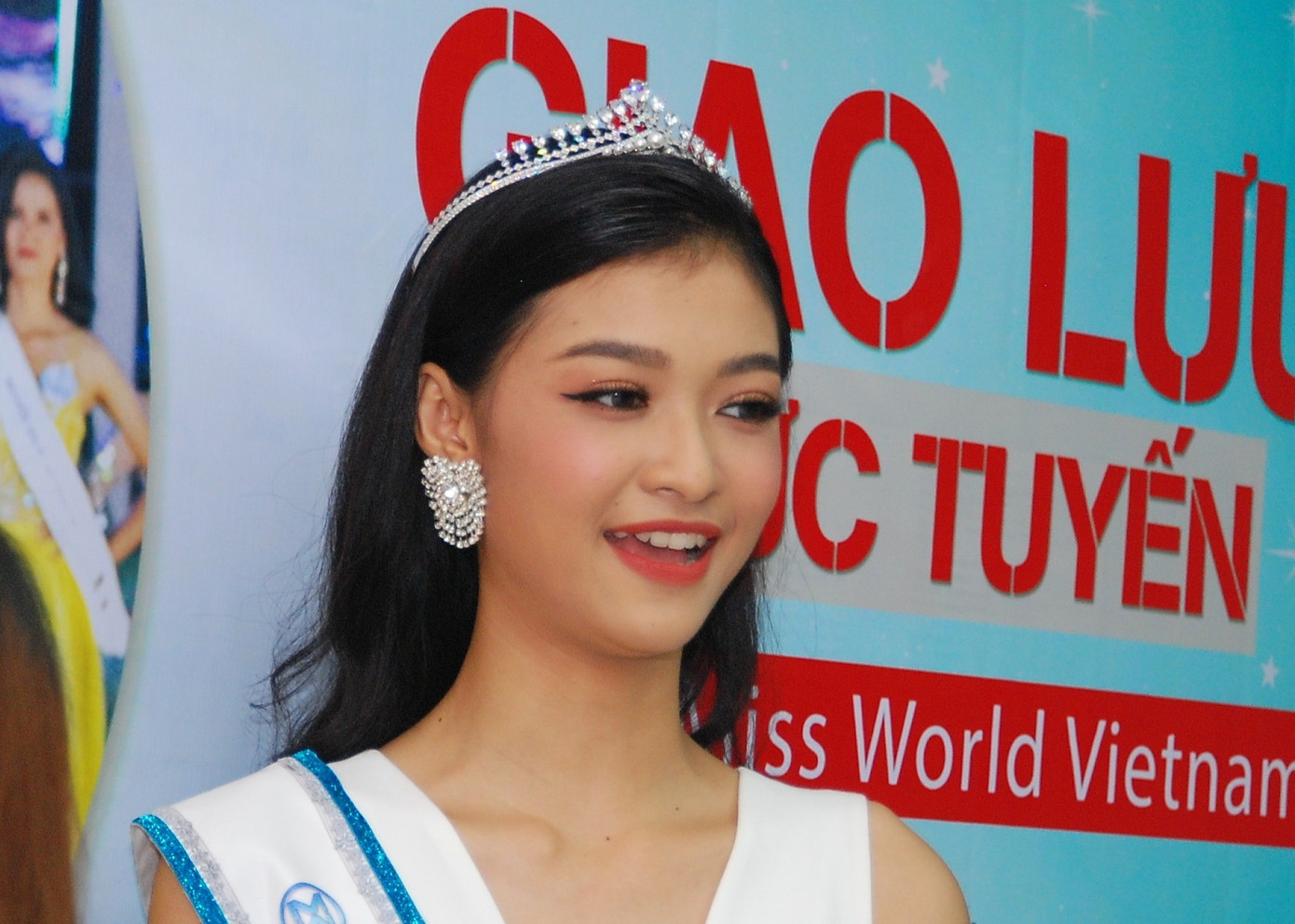 Á hậu 2 Tường San nói gì khi Lương Thùy Linh đăng quang Miss World Việt Nam? ảnh 3
