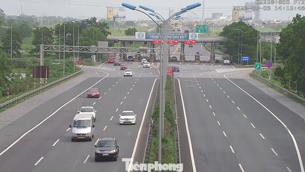 Trạm thu phí Cao Bồ trên tuyến cao tốc Cầu Giẽ - Ninh Bình do VEC quản lý. Trạm thu phí Cao Bồ trên tuyến cao tốc Cầu Giẽ - Ninh Bình do VEC quản lý.