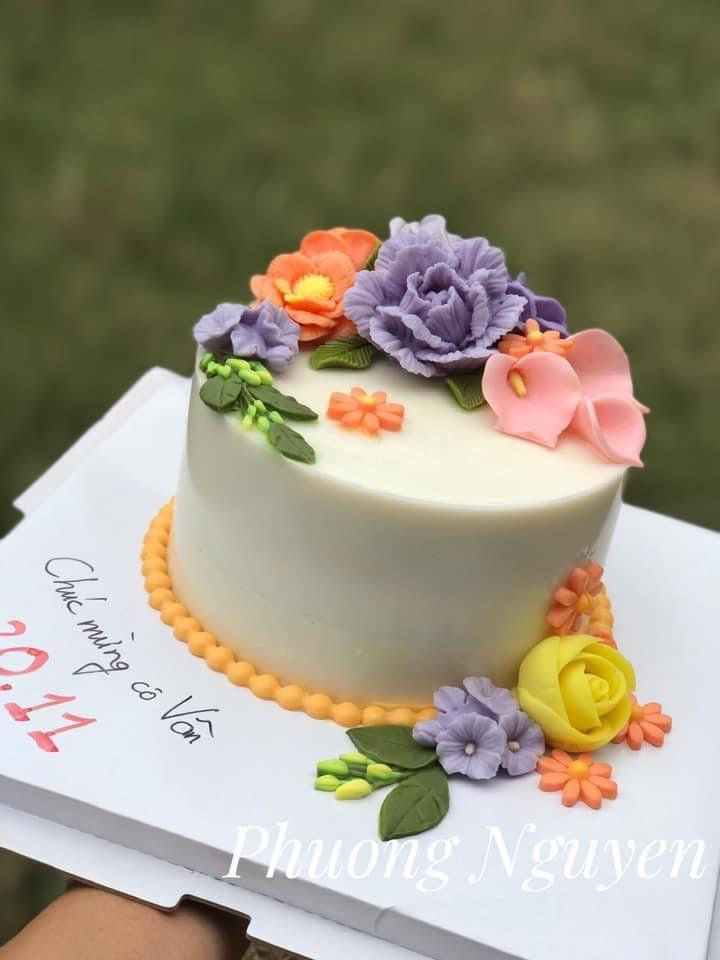 Chiếc bánh chị Phương (Phan Thiết) làm trong ba tiếng để con chị tặng cô giáo cũ Chiếc bánh chị Phương (Phan Thiết) làm trong ba tiếng để con chị tặng cô giáo cũ