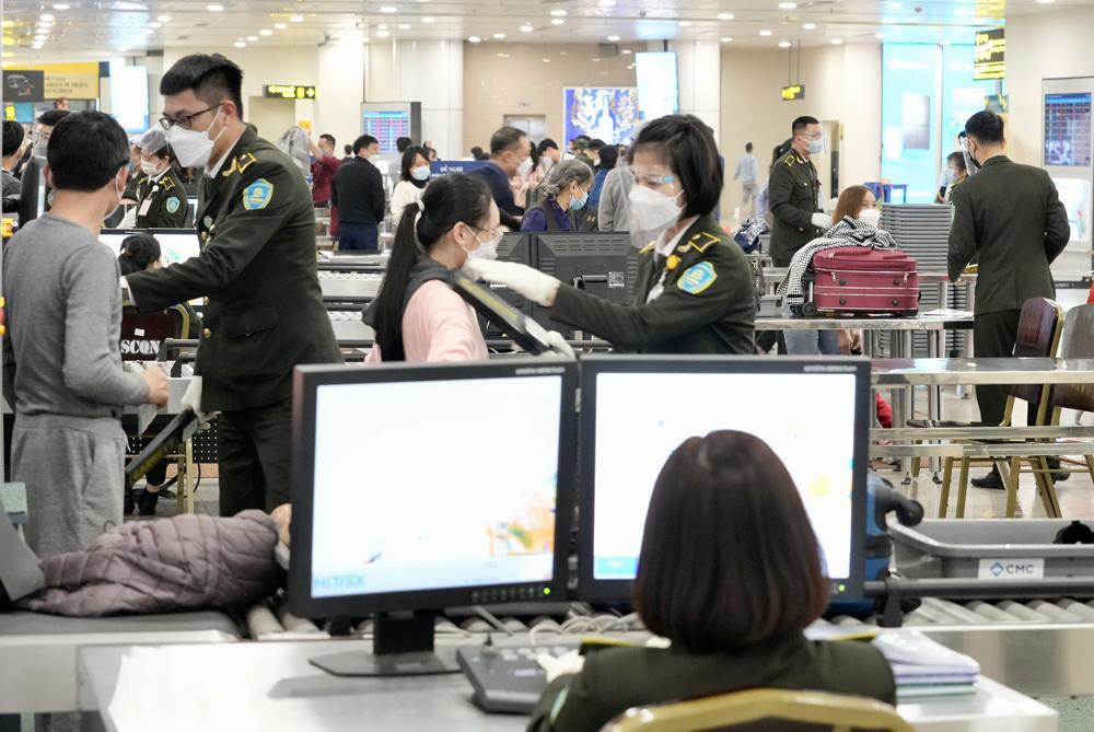 Nhân sự an ninh cũng được tăng cường phục vụ xuyên Tết đáp ứng nhu cầu đi lại của hành khách.