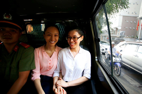 HH Phương Nga vui vẻ cùng tri kỷ đón tuổi mới dù bị phục hồi điều tra ảnh 5