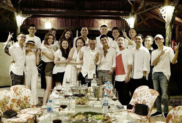 Sau màn cầu hôn lãng mạn, Tóc Tiên sẽ lên xe hoa với Hoàng Touliver? ảnh 1