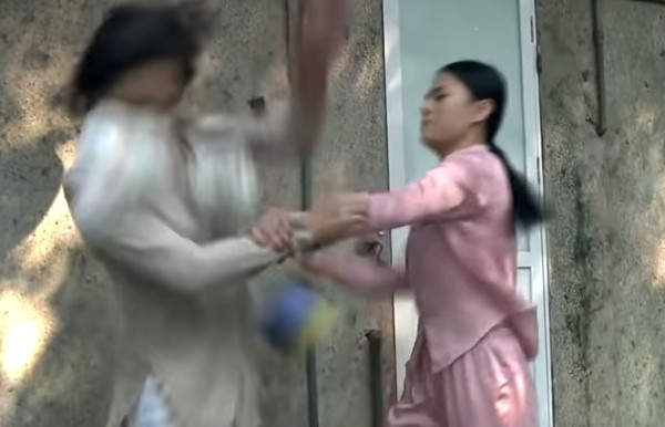 Lộ cảnh Quỳnh búp bê bật My 'sói', tiếp khách chuyên nghiệp ảnh 2