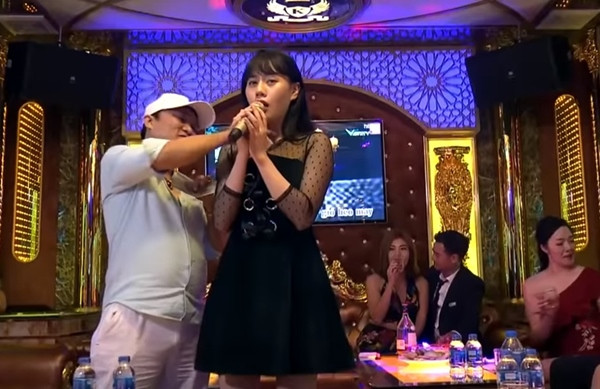 Lộ cảnh Quỳnh búp bê bật My 'sói', tiếp khách chuyên nghiệp ảnh 9