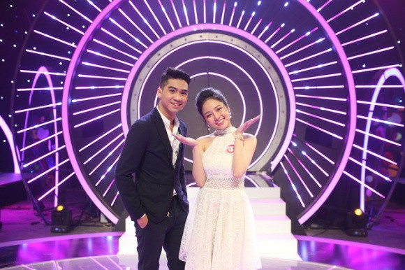 Showbiz 8/7: Tiết lộ bất ngờ về ca sĩ U50 cưới chồng 29? ảnh 4