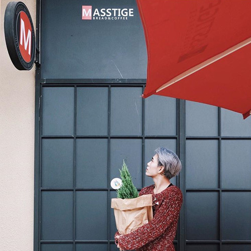 Bất ngờ với đạo cụ sống ảo 'gây sốt' mùa Giáng sinh năm nay ảnh 2