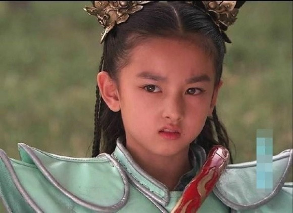 Phát sốt với nhan sắc thiên thần của 'Na Tra' Tổ Nhi tuổi 19 ảnh 1