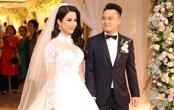 Diệp Lâm Anh được gọi là sản phụ sau sinh đẹp nhất ảnh 3