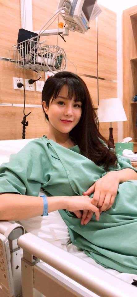 Diệp Lâm Anh được gọi là sản phụ sau sinh đẹp nhất ảnh 2