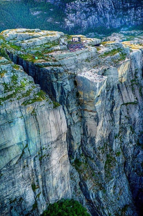 Showbiz 4/8: Nữ thần kungfu bị chồng bắt quả tang 'tằng tịu' con nuôi ảnh 6