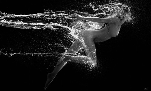 Dương Quốc Định tiết lộ bất ngờ về ảnh khoả thân do chính vợ làm mẫu ảnh 2