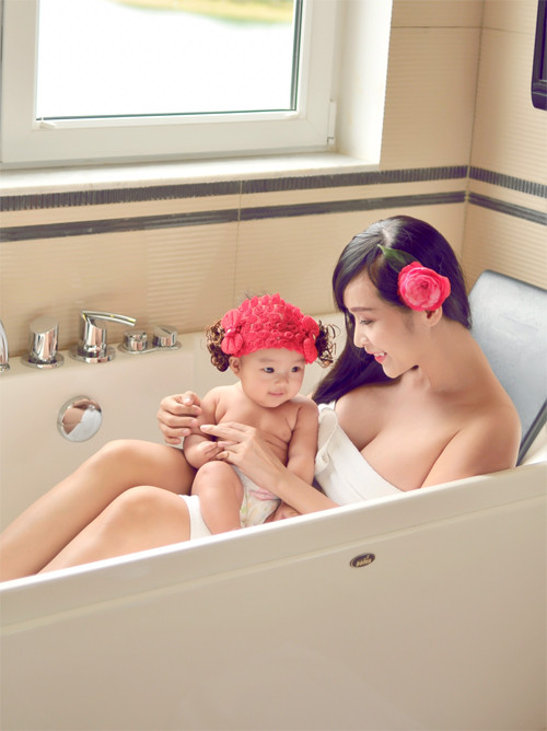 Đọ độ nóng bỏng của những nàng 'cave' hot trên màn ảnh ảnh 8