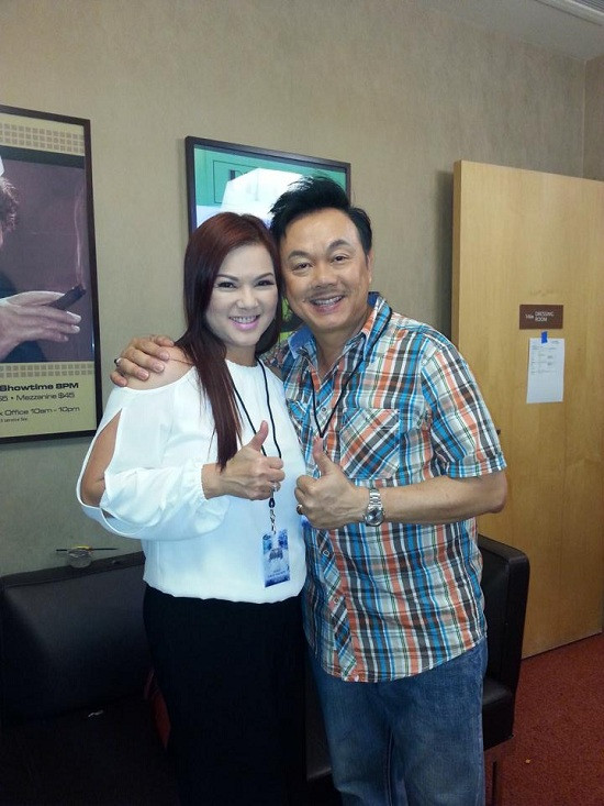 Sau đó, Chí Tài chuyển sang diễn hài, còn bà xã vào làm ở một công ty điện tử và giã từ sân khấu. Một thời gian sau, danh hài về nước hoạt động, còn Phương Loan vẫn ở lại Mỹ.