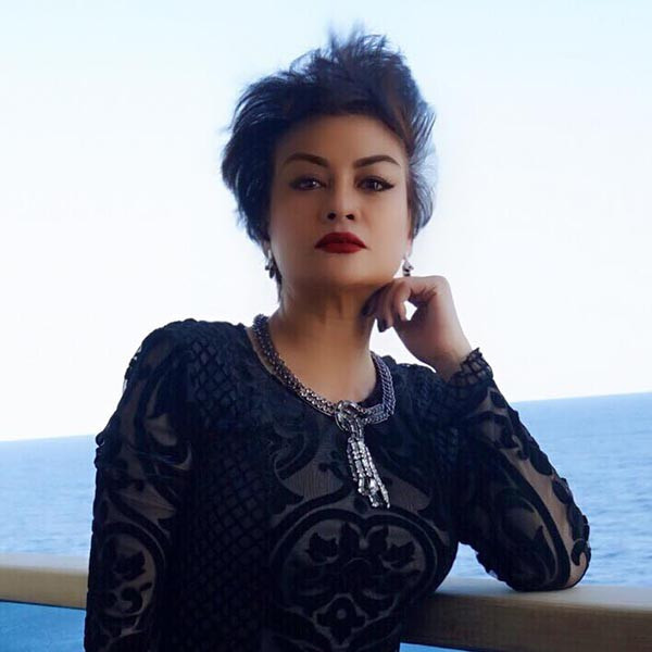 'Siêu mẫu đầu tiên của Việt Nam' là ai? ảnh 9