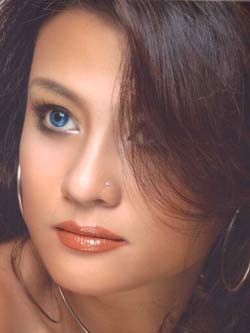 'Siêu mẫu đầu tiên của Việt Nam' là ai? ảnh 5