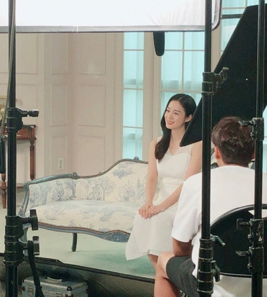 Showbiz 7/8: Phạm Băng Băng bị bắt lần 2, mẹ ruột cũng bị triệu tập ? ảnh 7