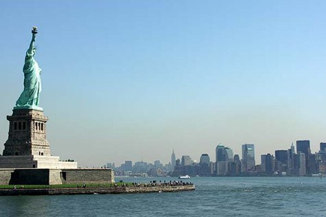 Trước những giả thuyết, nhận định trên, giới chuyên gia vẫn chưa thể khẳng định ai mới là nguyên mẫu để Bartholdi tạo ra tượng Nữ thần Tự do.