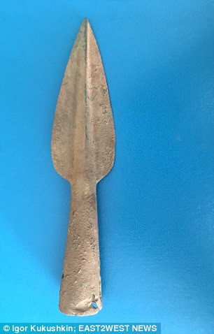 Giải mã cặp đôi 'Romeo và Juliet'' quấn quít trong cổ mộ 5.000 tuổi ảnh 8