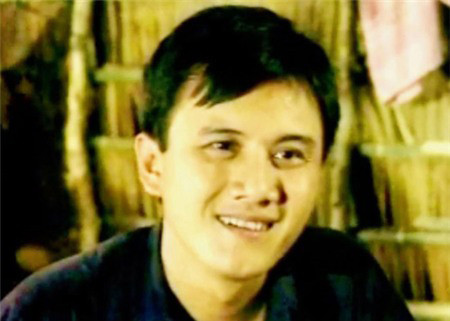 Các nghệ sĩ tổ chức lễ giỗ 22 năm ngày mất Lê Công Tuấn Anh ảnh 2