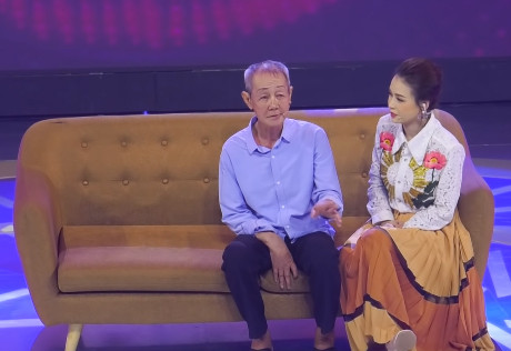 Cụ ông hơn 3 thập kỉ hát lô tô khiến Ốc Thanh Vân bật khóc ảnh 1