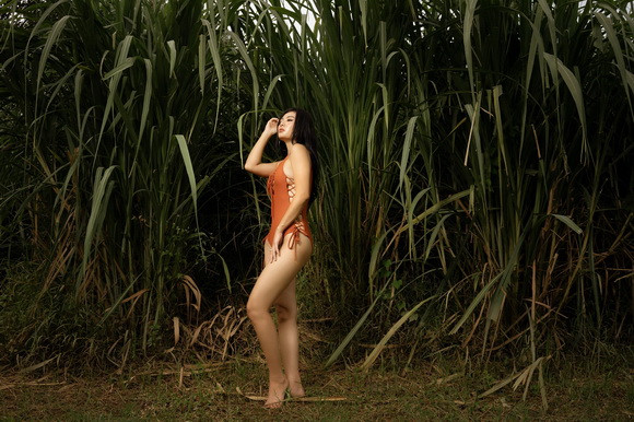 Lan 'Cave' khoe body nóng bỏng với bikibi khiến người xem 'chao đảo' ảnh 6