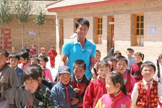 Cổ Thiên Lạc: Từ ngồi tù đến 'ông hoàng giải trí' Hoa ngữ ảnh 6