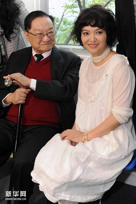 4 con của Kim Dung: Không ai theo nghiệp cha, con cả 'bi thảm' nhất ảnh 6