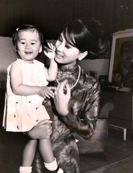 Nhan sắc biểu tượng một thời của bà Đặng Tuyết Mai - mẹ MC Kỳ Duyên ảnh 8