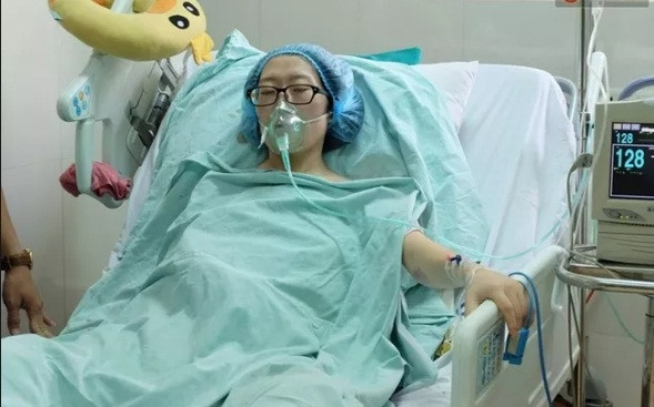 Điều kỳ diệu sau câu chuyện thiếu úy từ chối trị ung thư để giữ con ảnh 2