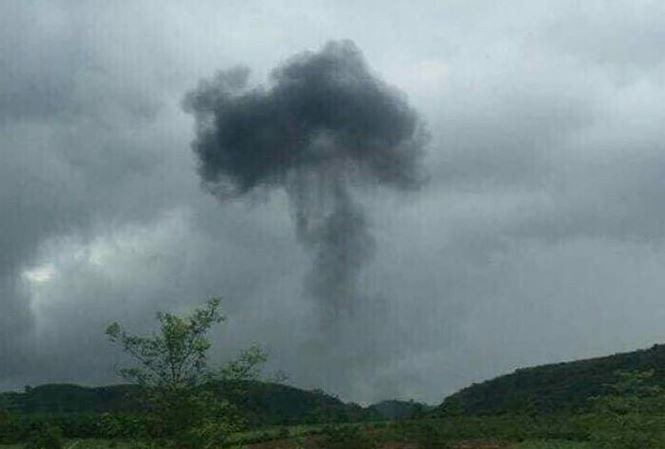  Đưa thi thể hai phi công Su-22 về nhà tang lễ Quân khu 4 ảnh 2