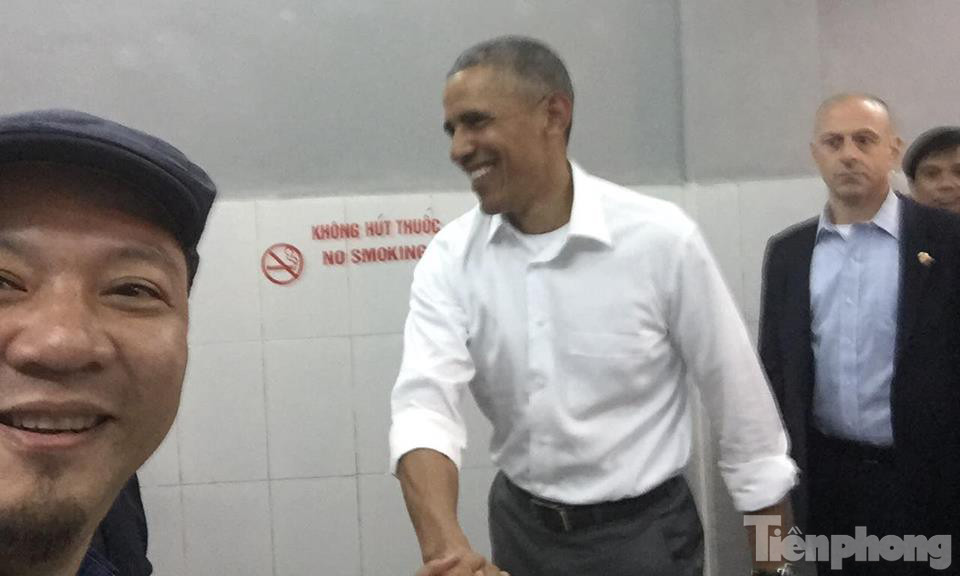 Ông Obama thưởng thức bún chả Hà Nội ảnh 29
