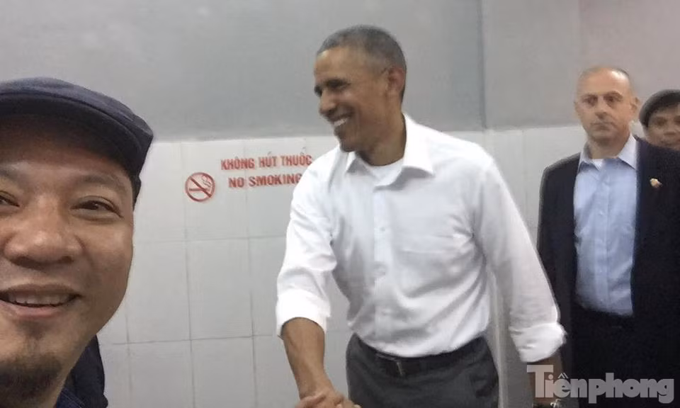 Ông Obama thưởng thức bún chả Hà Nội ảnh 29