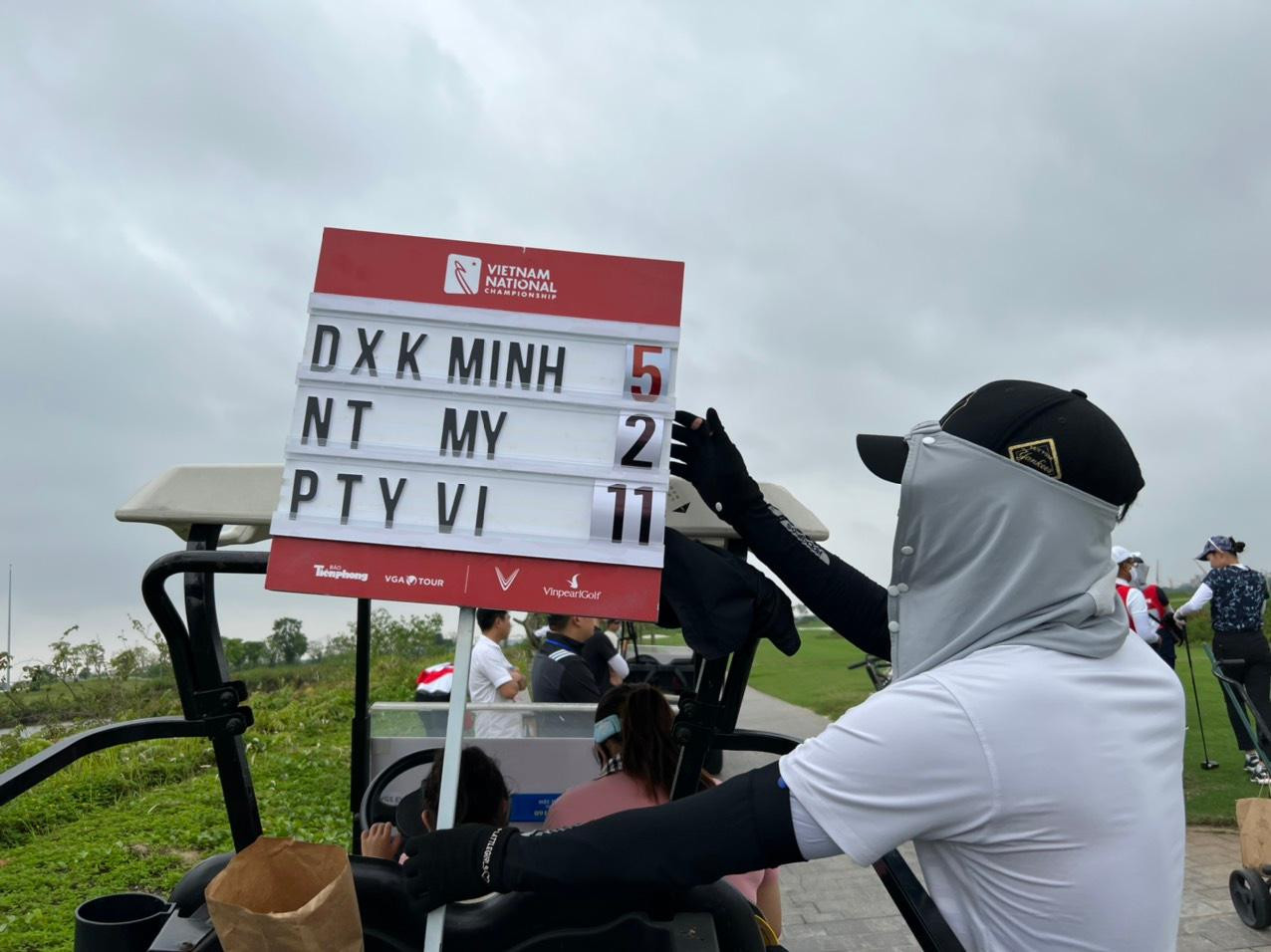 Golfer Đoàn Xuân Khuê Minh tiếp tục dẫn đầu bảng nữ Giải Vô địch Golf Quốc Gia 2022 – Cúp VinFast. Golfer Đoàn Xuân Khuê Minh tiếp tục dẫn đầu bảng nữ Giải Vô địch Golf Quốc Gia 2022 – Cúp VinFast.