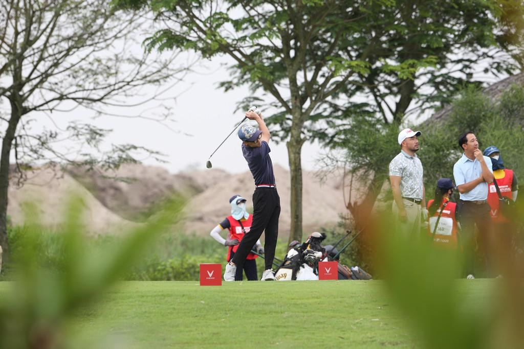 NÓNG: Xuất hiện hole in one đầu tiên tại Giải Vô địch Golf Quốc gia 2022 - Cúp VinFast ảnh 31