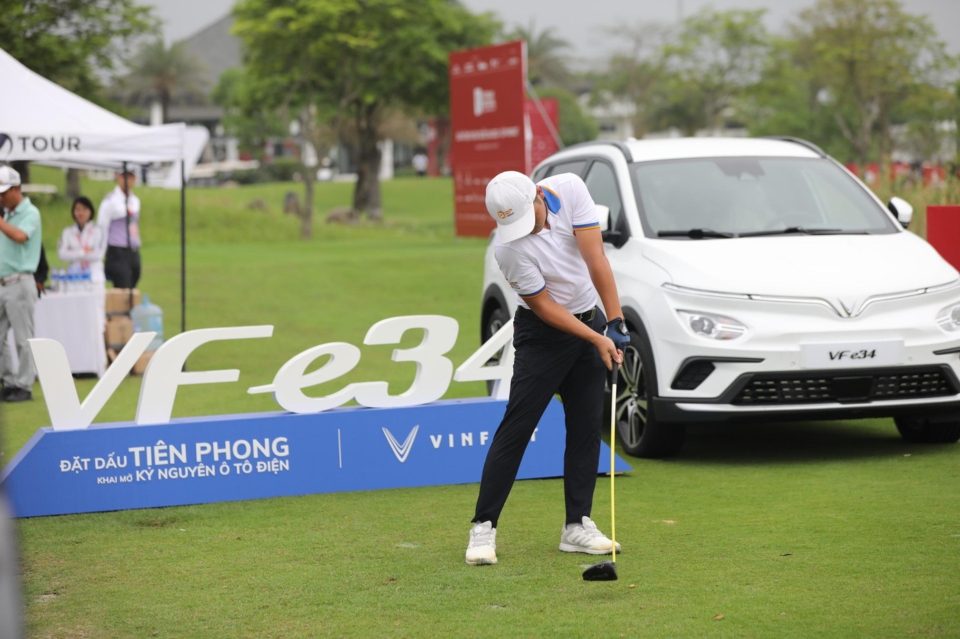 NÓNG: Thêm hole in one tại Giải Vô địch Golf Quốc gia 2022 - Cúp VinFast ảnh 8 NÓNG: Thêm hole in one tại Giải Vô địch Golf Quốc gia 2022 - Cúp VinFast ảnh 8