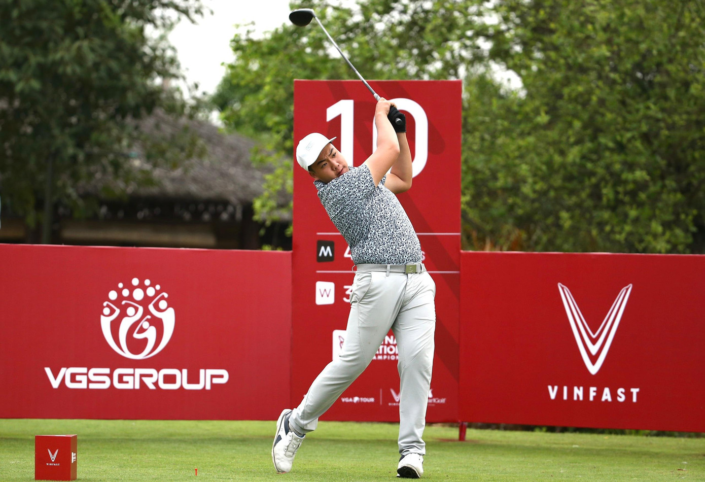 Golfer Phạm Minh Phong độc chiếm ngôi đầu ảnh 18